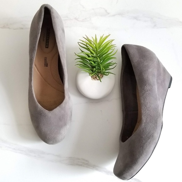 clarks flores tulip suede